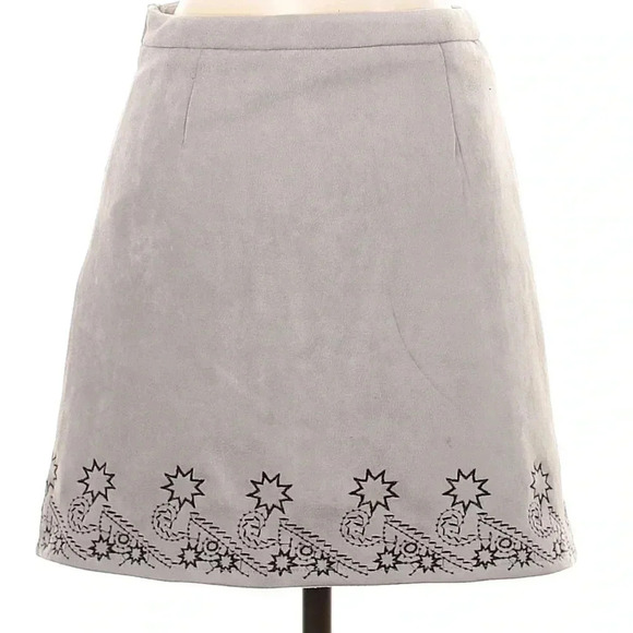 Seek The Label Gray Faux Suede Embroidered A-Line Mini Skirt Size S XS - Picture 2 of 10